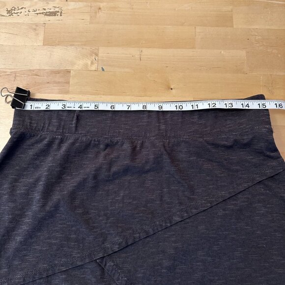 Horny Toad skirt, dark gray, medium, very good condition - Picture 3 of 7